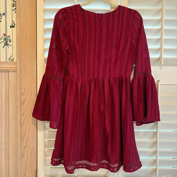 Red flowy dress with cutout detailing - Picture 2 of 4